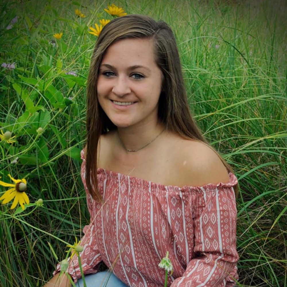 Meet your Posher, Alyssa